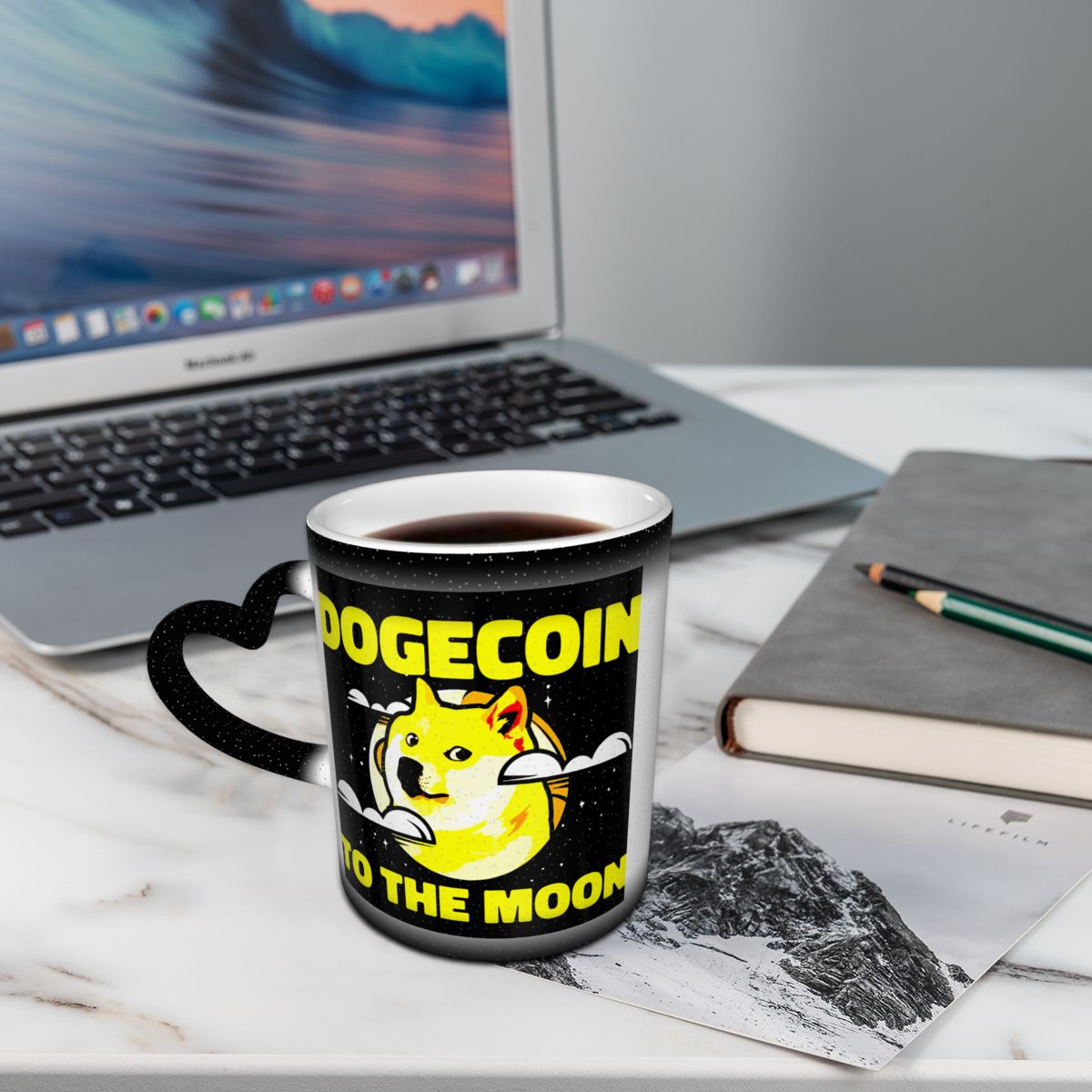 Dogecoin To The Moon B Color Changing Mug in the Sky Hot Sale Ceramic Heat-sensitive Cup Graphic 
Dogecoin Elon Musk Milk cups